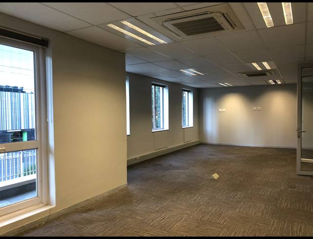 355M² OFFICE TO LET IN WIERDA VALLEY